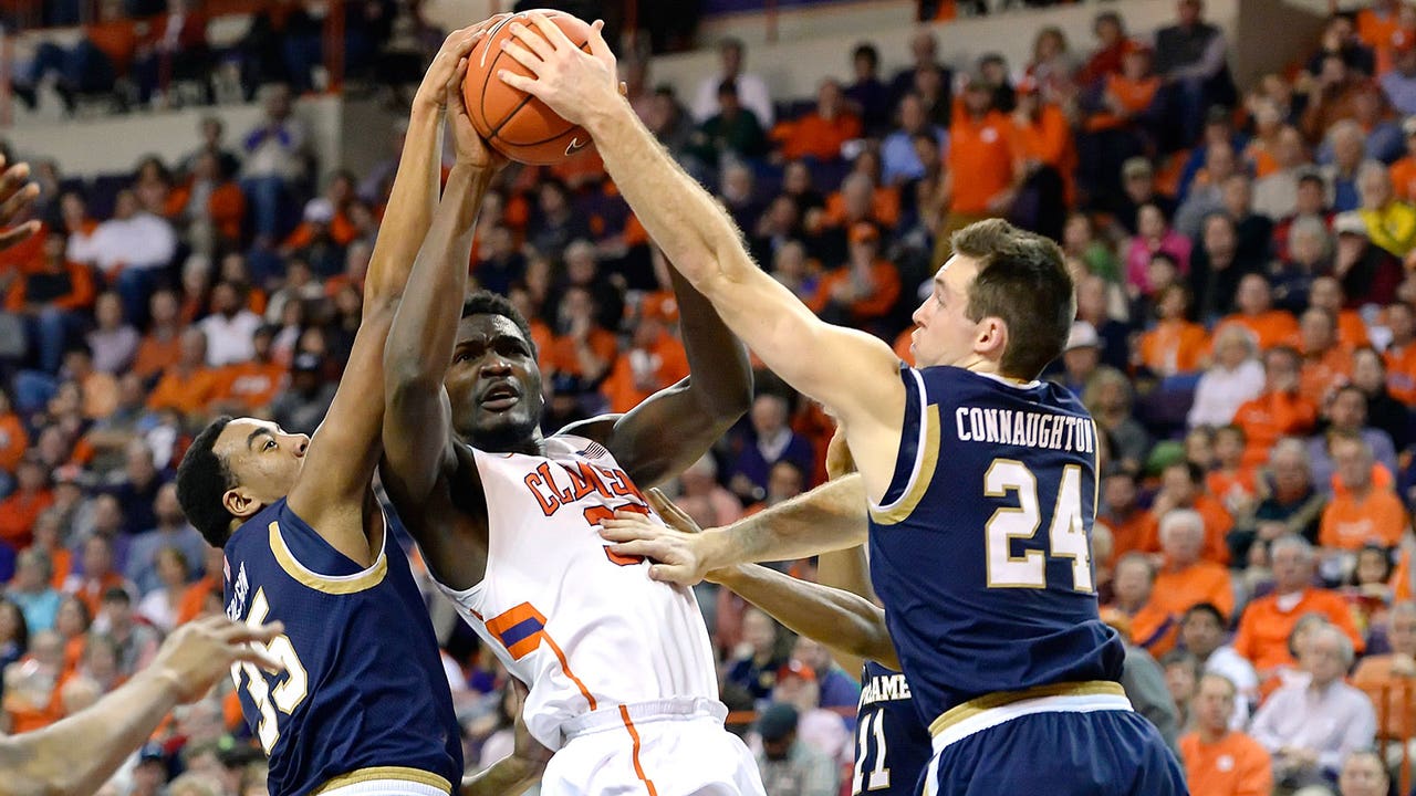 No. 10 Notre Dame prevails when Clemson game-winner clanks
